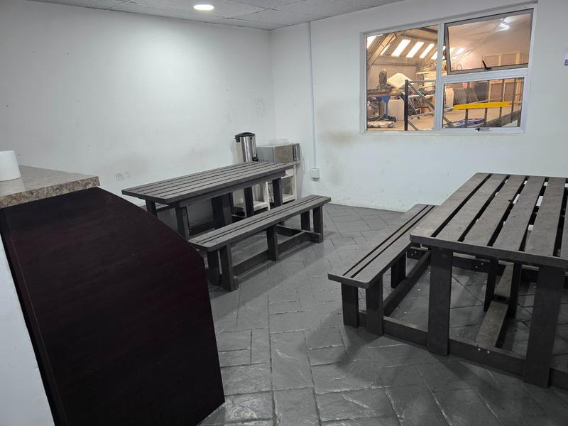 To Let commercial Property for Rent in Killarney Gardens Western Cape